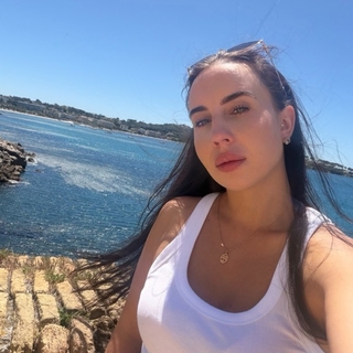 Anastasiia .